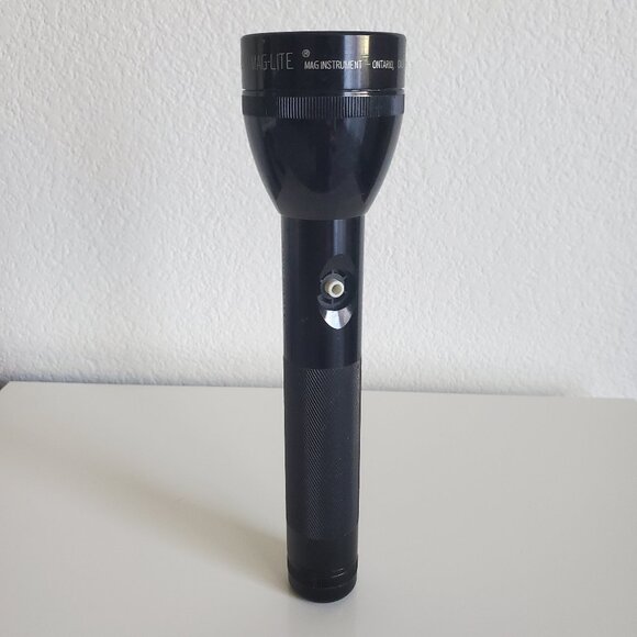 Maglite Mag Instrument Flashlight - Picture 7 of 8